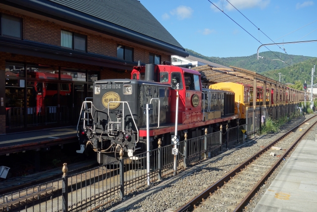 sagano_trolley_train